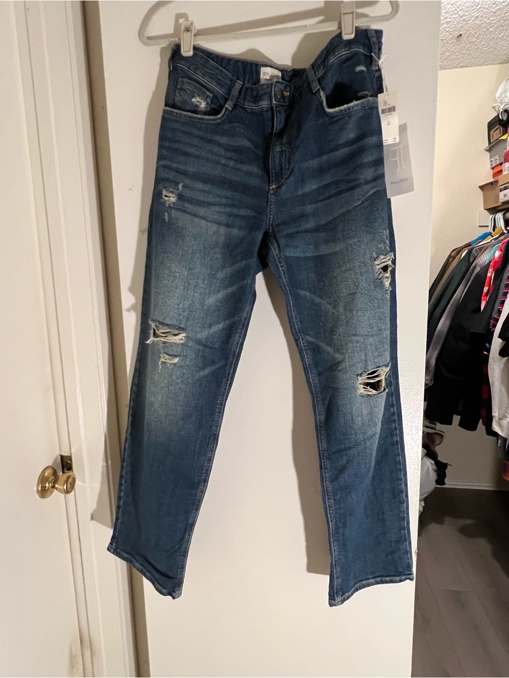 Pilcro Distressed Boyfriend Jeans in Medium Blue Wash NWT